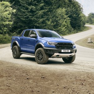 2018_FORD_RANGER_RAPTOR_WILDTRAK_Shot17_34FrontStatic_Tarmac_06.jpg