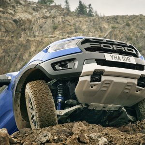 2018_FORD_RANGER_RAPTOR_WILDTRAK_Shot19_SuspensionBashPlateStatic_06.jpg