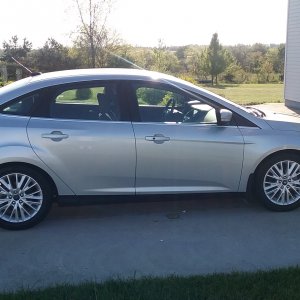 2016 focus titanium