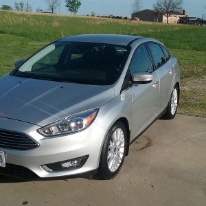 2016 focus titanium